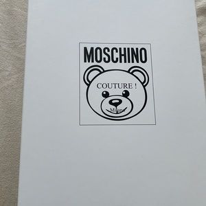 MOSCHINO sneakers size 40 never worn in box